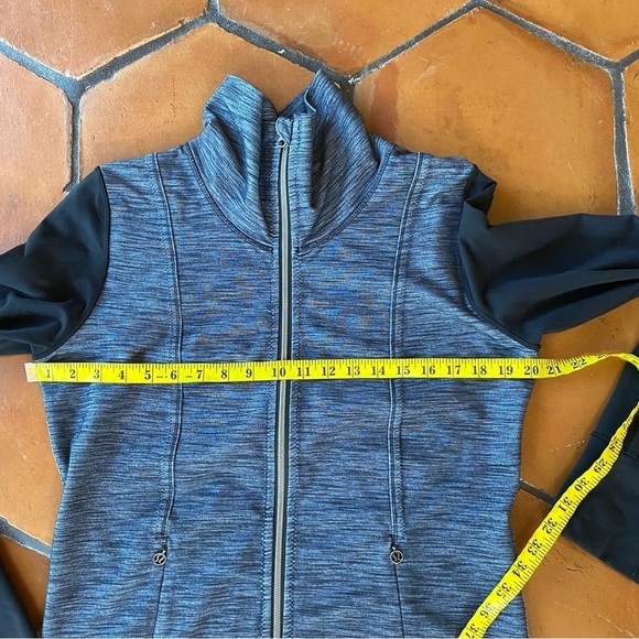 Lululemon Jacket Womens 10 Daily Yoga Gray Coco Pique Black Full Zip Mock Neck - Picture 6 of 7